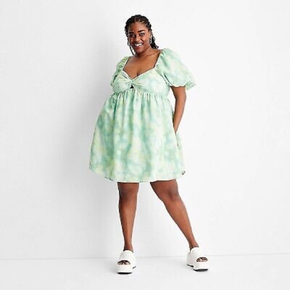 Plus tie dye puff sleeve dress
